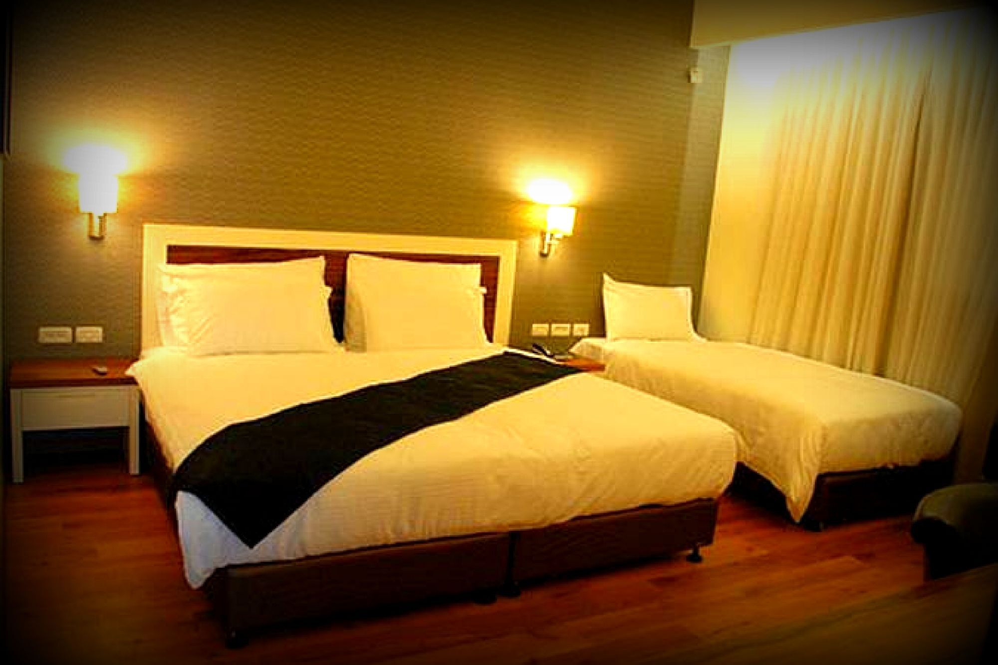 Emily'S Hotel Tiberíades Exterior foto